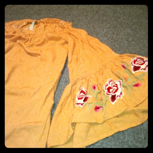 Woman's floral dress - Picture 1 of 4